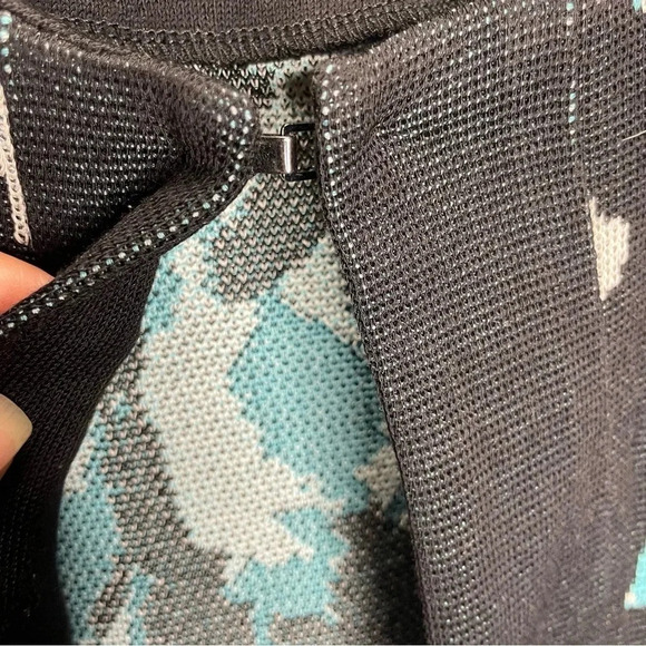 Misook Fly-Away 3/4 Sleeve Abstract Print Open Front Sweater Jacket - Picture 4 of 6